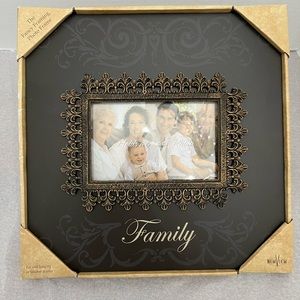 New View Family 6”x4” Picture Frame NWT